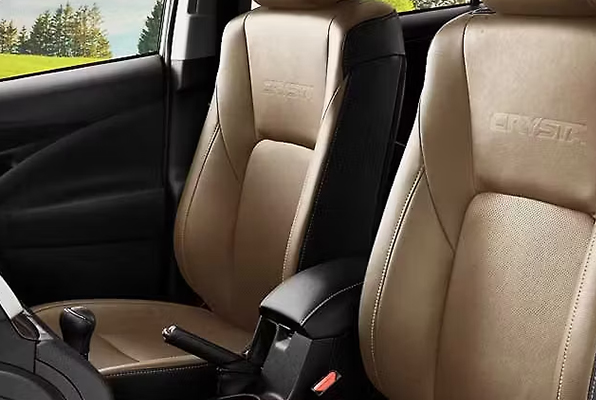 Toyota-Crysta_Img_1_596X400