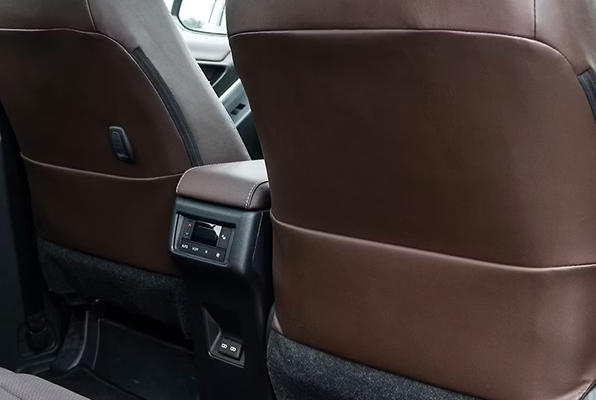 Toyota-Innova_Img_2_596X400